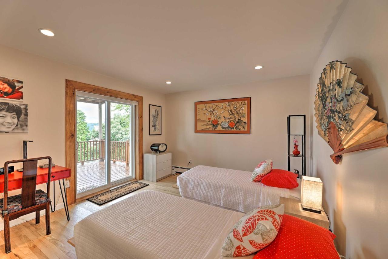 With Balcony Walk To Train Station! * Yonkers